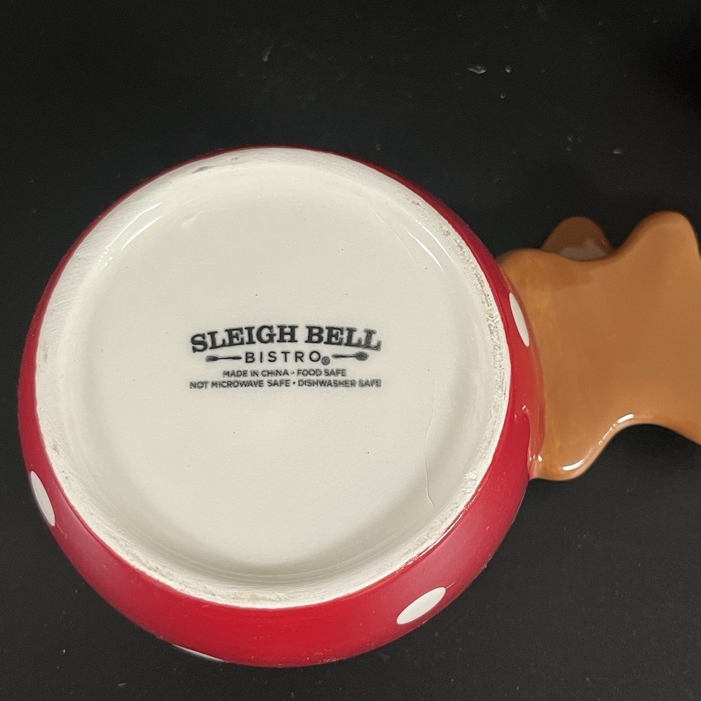 Sleigh Bell Bistro Gingerbread Men Ceramic Measuring Cups with Polka‎ Dots - Picture 6 of 6